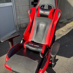 ゲーミングチェア の画像