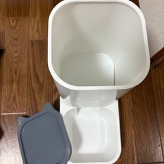 餌やり機の画像