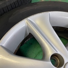 トヨタ純正アルミホイール ラクティス用　2本バリ溝2本ツルツルの画像
