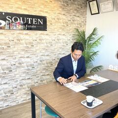 未経験から稼げる不動産営業／中古住宅の販売営業スタッフ募集！未経験OK／20〜40代活躍中＆ともに成長できる環境！【の画像