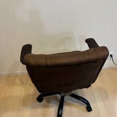 肘置き付きチェアの画像