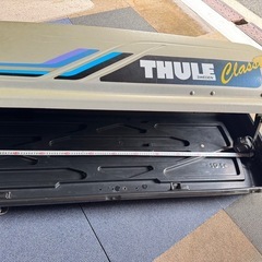 THULEクラシックルーフボックス ジェットバック ルーフキャリア (グレー) 鍵付きの画像
