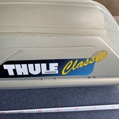 THULEクラシックルーフボックス ジェットバック ルーフキャリア (グレー) 鍵付きの画像