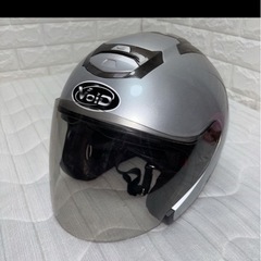 バイクのヘルメットの画像