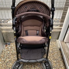 combi ベビーカーの画像