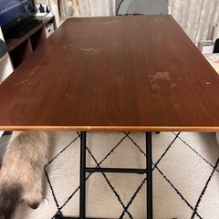 昇降テーブルの画像