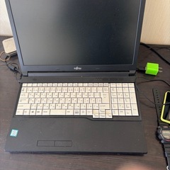 富士通ノートPCの画像