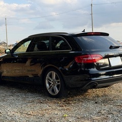 ⭕️ローン&クレジット決済OK⭕️◆車検R8年10月◆H27年アウディA4アバント◆走行9.6万㎞◆純正ナビ◆自動ブレーキ◆の画像