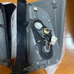 30プリウス テールランプ トヨタ純正の画像