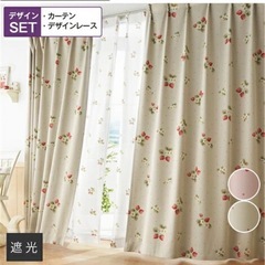 いちご柄カーテンの画像