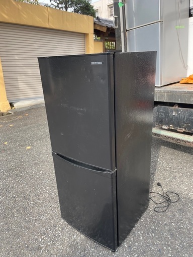 北九州市内配送無料　保証付き 2020年製冷蔵庫 ブラック IRSD-14A-B [142L /2ドア /右開きタイプ]
