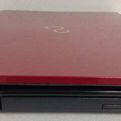 FUJITSU LIFEBOOK AH56/J　ノートパソコンの画像