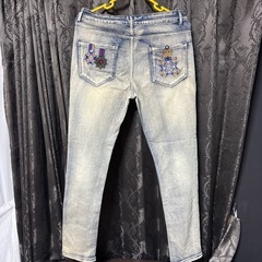 ROBERT CAVANIジーンズの画像