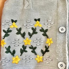 花柄刺繍 ノースリーブニットベストの画像