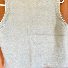 花柄刺繍 ノースリーブニットベストの画像