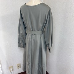 NATURAL BEAUTY BASIC Vネック ワンピースの画像