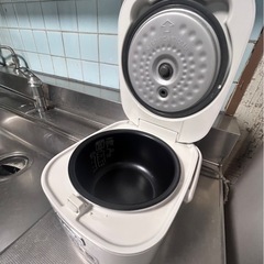 炊飯器の画像