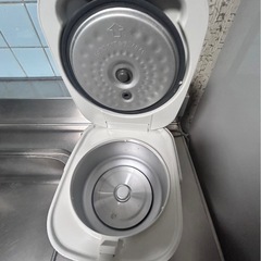 炊飯器の画像