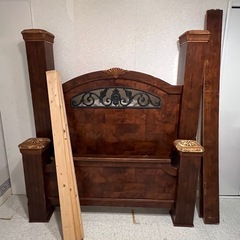 クィーンサイズ ベッド/アメリカン家具　の画像