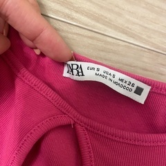 zara 半袖 トップスの画像