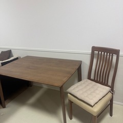 【取引日限定　11/22(土)16〜19時】ダイニングテーブル＆チェアの画像