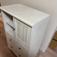 ニトリ　リズバレー　チェストの画像