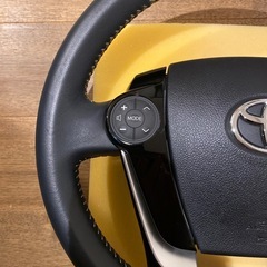 １０系アクア純正ハンドルの画像