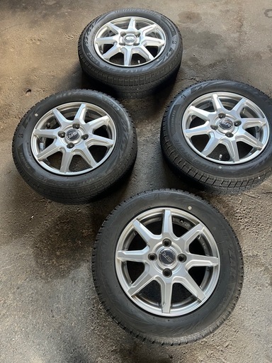 【現在取引中】13インチスタッドレスタイヤ4本セット