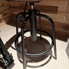 油圧式 ハイチェア（カウンターチェア） 高さ調整可能 美品の画像