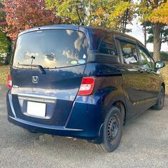 【自社ローン＆リース】は保証人不要・月々格安です😉『ブラックOK』信用情報に自信がなくても大丈夫💕＜車検2年付き＞フリードスパイク　1.5G　4WD　修復歴なし　スタッドレスあり♪の画像