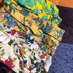 レトロ　派手　ポップなど目立つ柄ひらひらロングスカートの画像