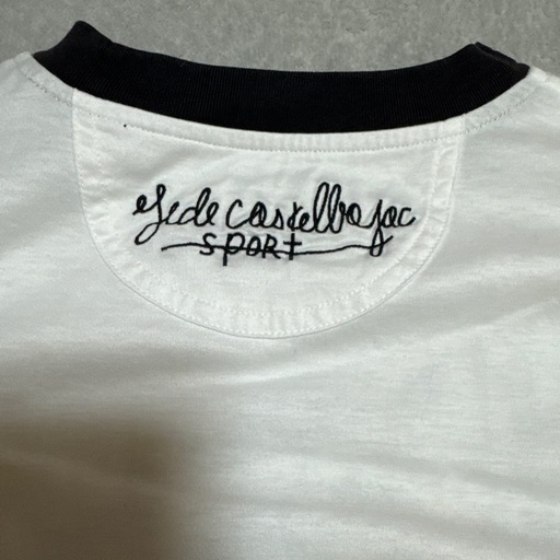 CASTELBAJACのTシャツ