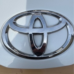 ハイエースワゴン ボンネットの画像