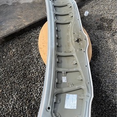 ハイエースワゴン ボンネットの画像