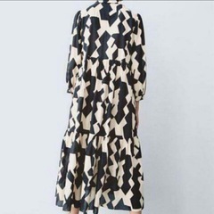 【ザラ ZARA】グラフィックデザイン ギャザー シャツワンピースX Lの画像