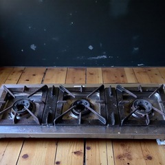 ターダ TAADA GAS APPLIANCE 3口 三口 ガスコンロ 天然ガス 業務用ガスコンロ 飲食店 ガステーブル 動作未確認 LPガス Eの画像