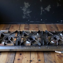 ターダ TAADA GAS APPLIANCE 3口 三口 ガスコンロ 天然ガス 業務用ガスコンロ 飲食店 ガステーブル 動作未確認 LPガス Dの画像