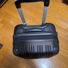 キャリーケースの画像