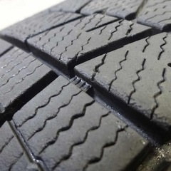 14インチ　スタッドレスタイヤ（8部山）4本の画像