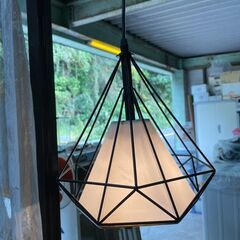 【リユースショップスパークル】ペンダントライト　No.85　ダイヤモンド型　クリアランプ　E26　60W　照明　配送設置可能♪の画像