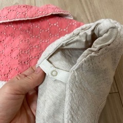 80 BRANSHES ベビーポンチョ ピンク/グレーの画像