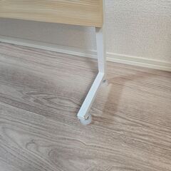 突っ張りパーテーション　棚付きの画像