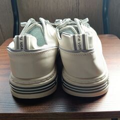 新品 24.5cm レディース スニーカー ホワイト 厚底 シューズ 識別番号:【N501-S】の画像