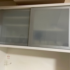 食器棚　吊り戸棚付きカップボードの画像