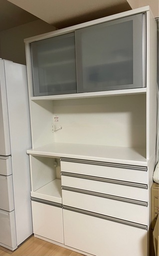 食器棚　吊り戸棚付きカップボード