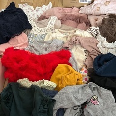 ブランド物有り☆女の子90-100cm服箱売り☆ミキハウス☆バースデイ☆ベルメゾン・ユニクロなど☆保育園着にも☆服袋☆福袋☆おーるしーずんオールシーズンの画像