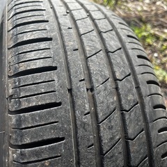 残り溝ばっちり👍トヨタ系のお車にどうぞ！！205 60 R16 ノア　ヴォクシーなどになどにの画像