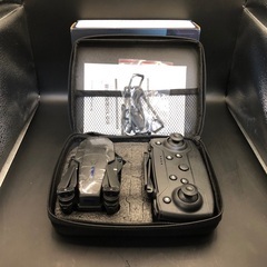 新品【160】E88 カメラ無し折りたたみリモコンドローン（黒）の画像