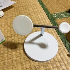 Belkin 3 in 1 ワイヤレス充電スタンドの画像