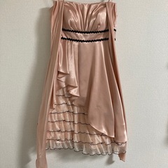 ピンクドレスの画像